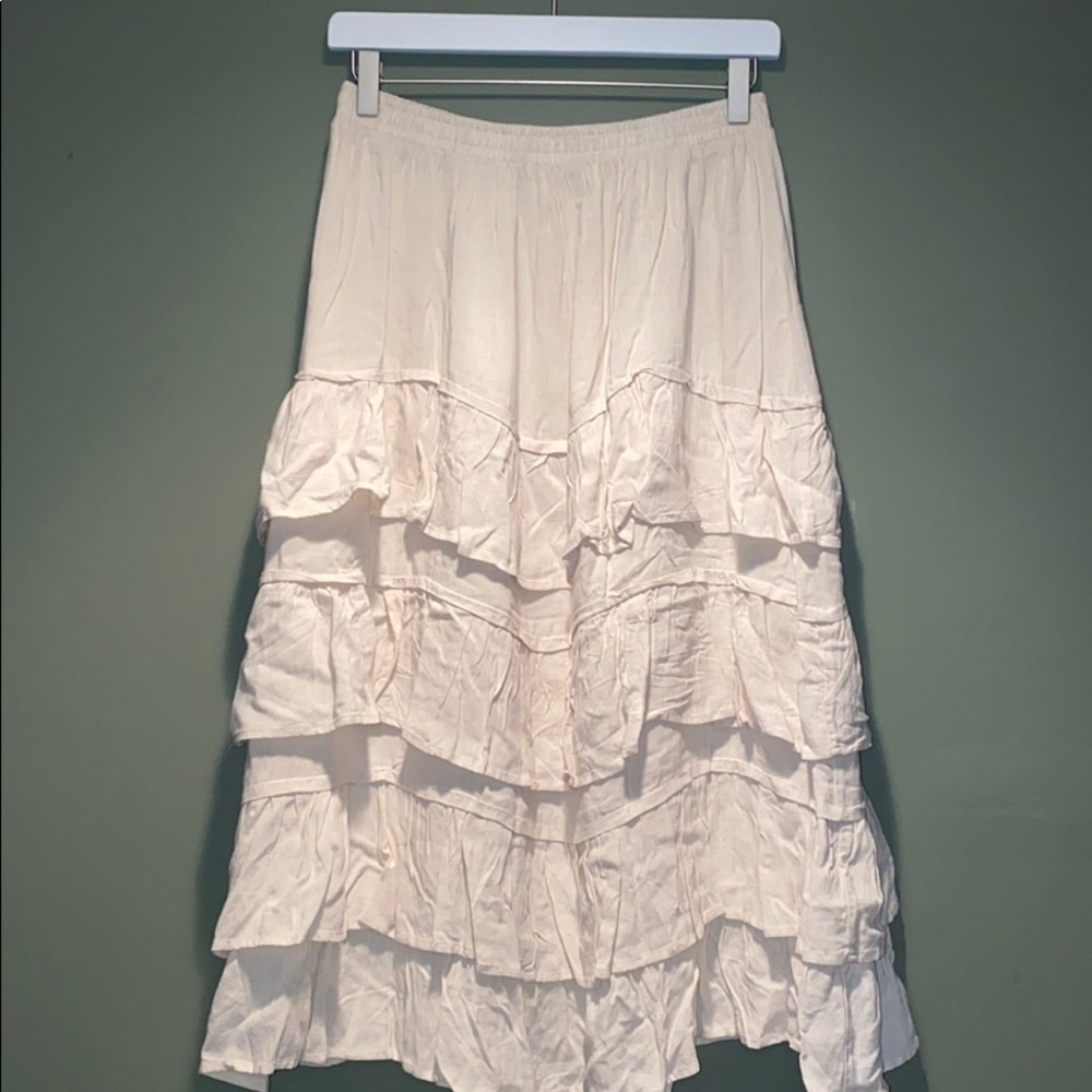 NWT Boho cream pleated skirt